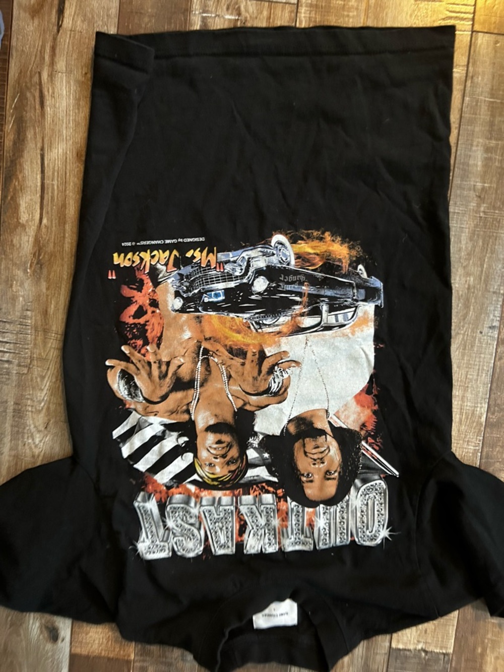 Black Graphic Short-Sleeve Men’s Tee with Retro Car & Duo Portrait